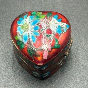 Vintage cloisonné heart pill box or small trinket, Asian decor